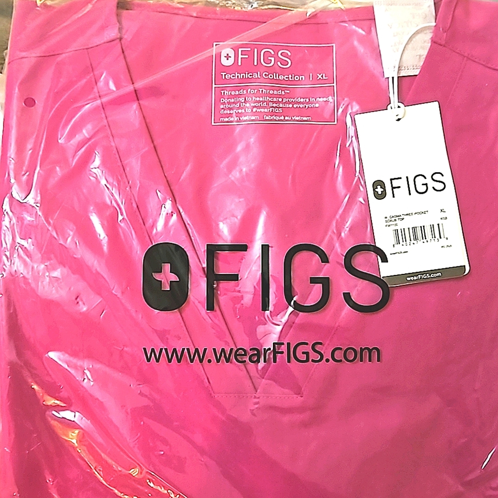 FIGS V-neck RASPBERRY pink XL scrub top